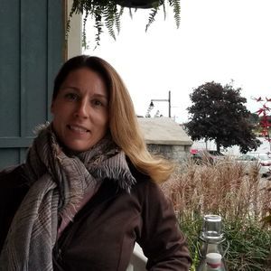 Meet your Posher, Crystal